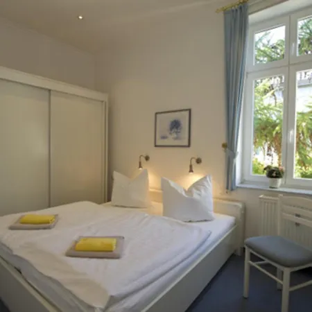 Bernstein * Goehren (Ruegen)